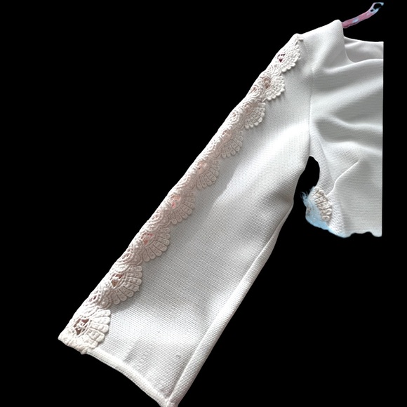 Jessica Simpson Lined Dress with Crotchet Detail. Size 10 - Picture 10 of 15